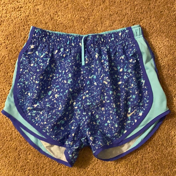 Nike Pants - NWOT Nike dri-fit workout shorts
